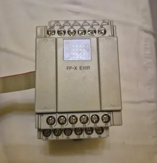 Panasonic PLC FP-XH C40T + FP-X E16R AFPX-E16R Genişleme Modüllü Set