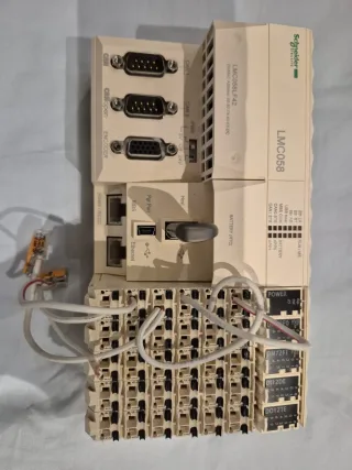 Schneider Electric LMC058LF42 Hareket Kontrol PLC
